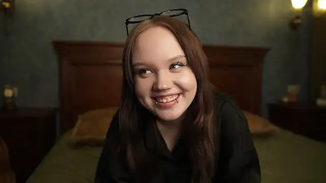 LeahAllsop online show from 03-20-26, 02:56