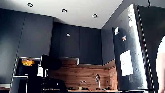 Snapshot of FreedaRiesinger chatting on 03-03-26, 07:15 FreedaRiesinger online show from 03-03-26, 07:15