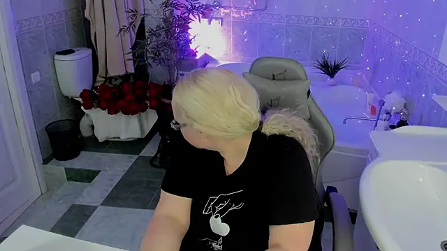 ViolaSmithh online show from 04-22-26, 09:38