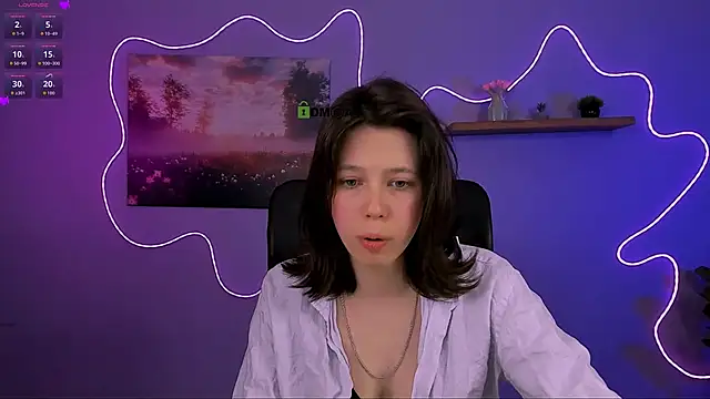 Snapshot of aria_wild_ chatting on 05-28-26, 08:26 aria wild online show from 05-28-26, 08:26