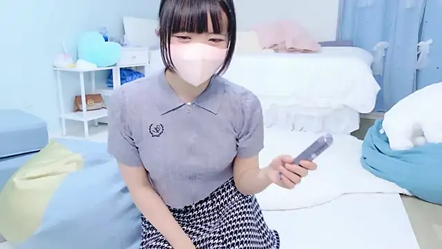 Snapshot of Hime_na chatting on 05-04-26, 01:36 Hime na online show from 05-04-26, 01:36