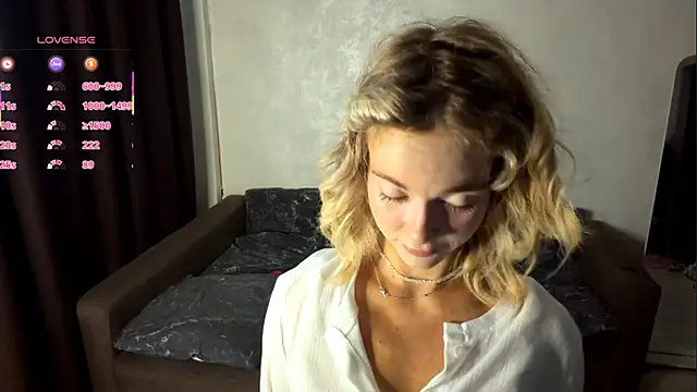 Snapshot of PuraGrant chatting on 07-19-26, 11:01 PuraGrant online show from 07-19-26, 11:01