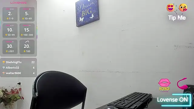 Snapshot of saraladys chatting on 06-16-26, 12:49 saraladys online show from 06-16-26, 12:49