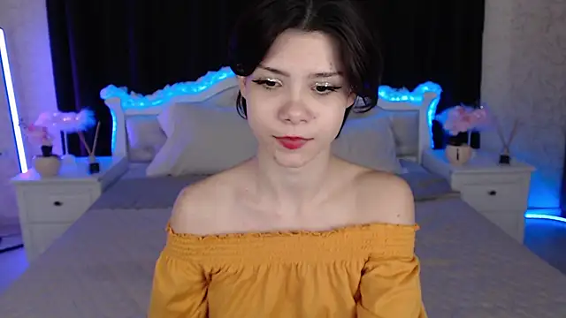 llittle-peachh online show from 03-06-26, 06:25