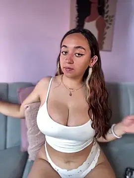 Im Luuu online show from 03-25-26, 12:48