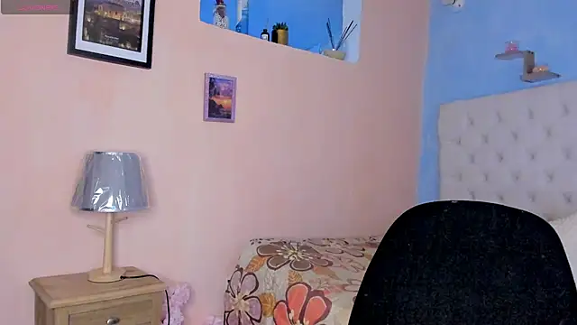 Snapshot of rosi_cooper chatting on 07-11-26, 11:21 rosi cooper online show from 07-11-26, 11:21