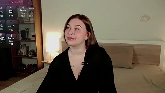 Snapshot of HermioneMoon chatting on 07-01-26, 10:37 HermioneMoon online show from 07-01-26, 10:37