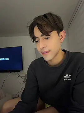 MatthewMoore  online show from 04-18-26, 02:58