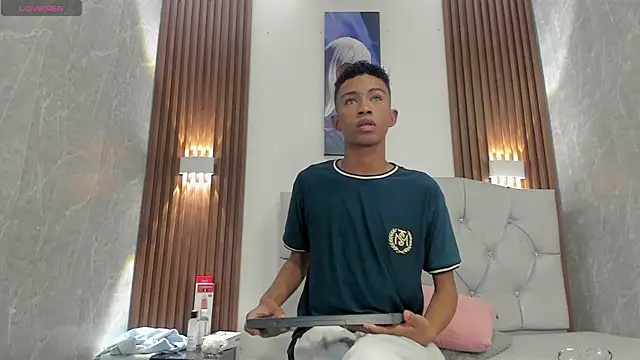 patrick lovee online show from 04-07-26, 01:46