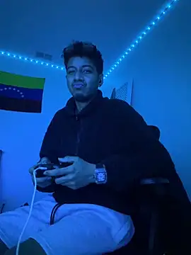 usrrnamemejs online show from 03-03-26, 05:03