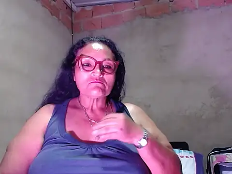 Snapshot of _BellaNocturna chatting on 05-13-26, 12:06 BellaNocturna online show from 05-13-26, 12:06
