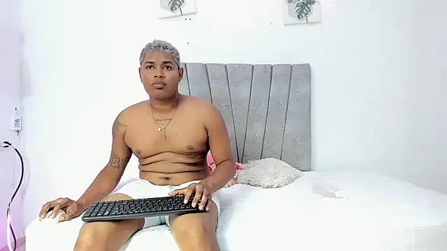 Snapshot of Andreina_evans chatting on 05-31-26, 04:40 Andreina evans online show from 05-31-26, 04:40