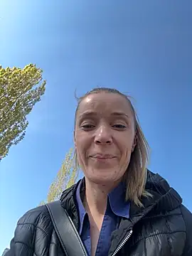 MONICANIX online show from 04-16-26, 01:12