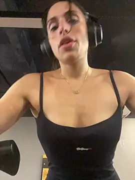 sweetwanda online show from 04-08-26, 01:01