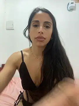 Snapshot of sweetwanda chatting on 05-20-26, 08:50 sweetwanda online show from 05-20-26, 08:50