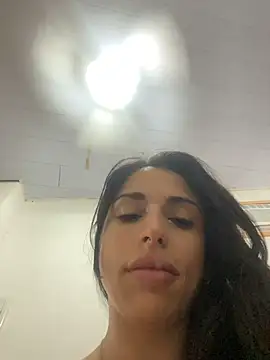Snapshot of sweetwanda chatting on 05-19-26, 10:11 sweetwanda online show from 05-19-26, 10:11