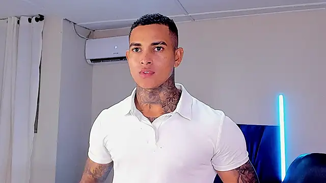 tyler bell  online show from 04-09-26, 03:52