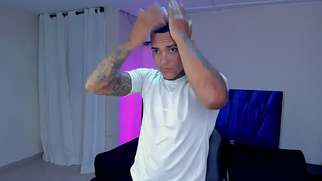 tyler bell  online show from 04-15-26, 03:12