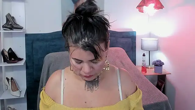 KiaraXMilf online show from 03-31-26, 07:27