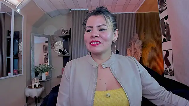 KiaraXMilf online show from 04-16-26, 03:13