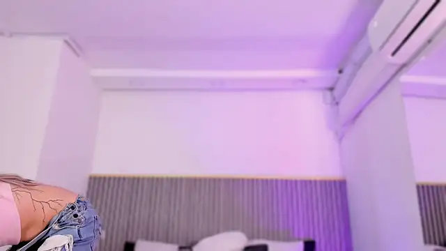 ashvalentine  online show from 03-28-26, 07:59