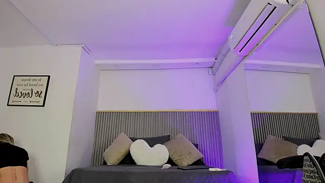 ashvalentine  online show from 03-31-26, 08:55