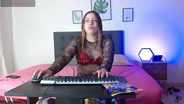 samanthachop online show from 06-16-26, 03:01
