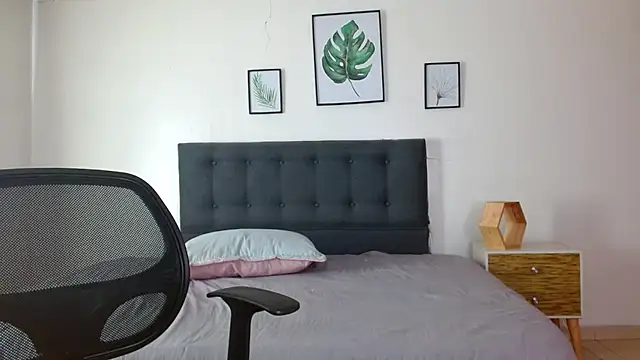 samanthachop online show from 06-25-26, 01:49