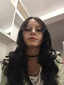 Naomimolie online show from 03-12-26, 12:53