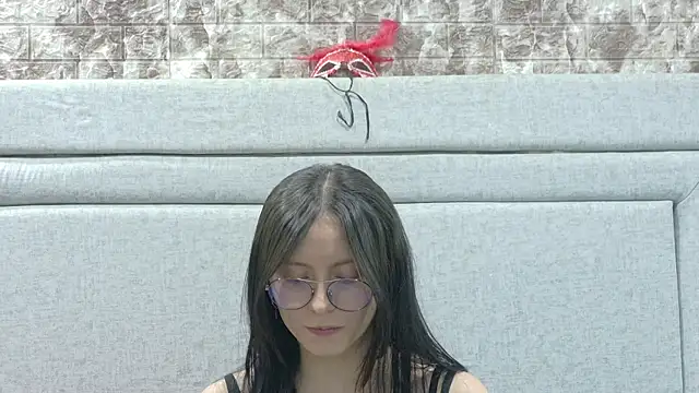 Naomimolie online show from 06-16-26, 12:05