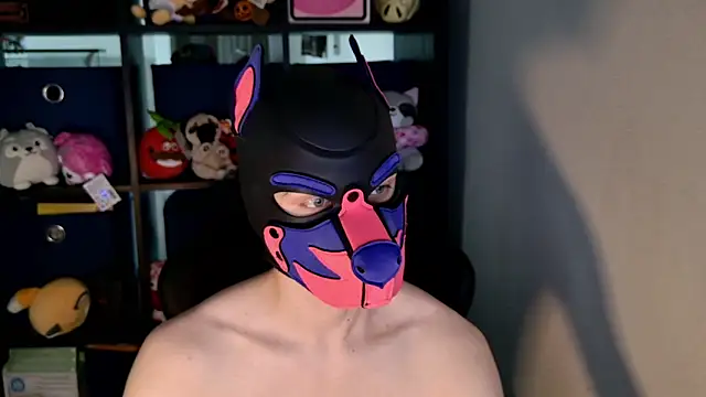 Snapshot of MellPUP chatting on 06-20-26, 03:17 MellPUP online show from 06-20-26, 03:17