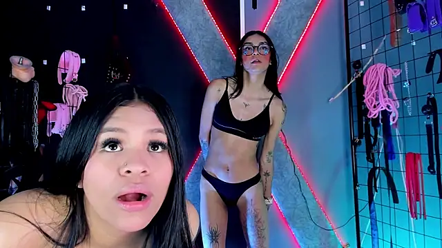 Snapshot of Alejandra_BDSM__ chatting on 05-28-26, 07:42 Alejandra BDSM online show from 05-28-26, 07:42