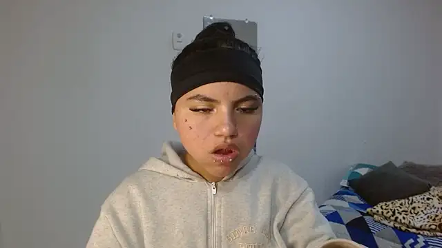 Snapshot of kimmyfuckass chatting on 05-29-26, 12:22 kimmyfuckass online show from 05-29-26, 12:22