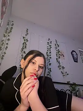 Snapshot of rubie_roja chatting on 04-21-26, 04:52 rubie roja online show from 04-21-26, 04:52