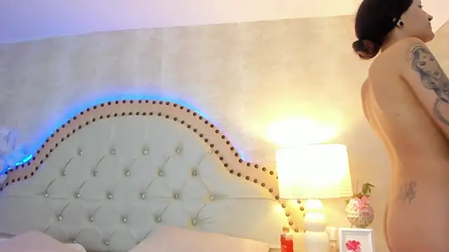 EllaEvanzz online show from 03-04-26, 08:49