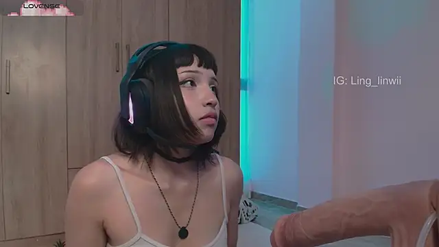 ling meow online show from 05-09-26, 02:31