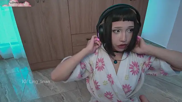 Snapshot of ling_meow chatting on 06-12-26, 01:20 ling meow online show from 06-12-26, 01:20