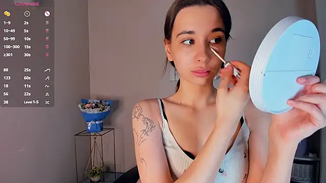 LaceyLettman online show from 04-11-26, 10:52