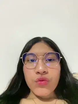 Snapshot of Isabella-Marin chatting on 03-03-26, 10:28 Isabella-Marin online show from 03-03-26, 10:28