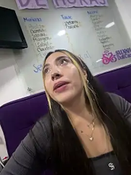 ManuelaVeeleez online show from 04-16-26, 08:15