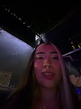 ManuelaVeeleez online show from 07-12-26, 04:46