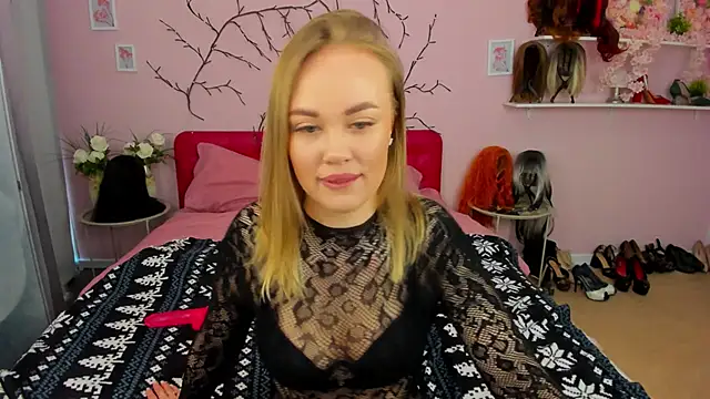 HannahWillow online show from 03-09-26, 07:45