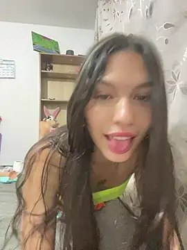 Snapshot of SweetCherry__ chatting on 05-27-26, 11:12 SweetCherry online show from 05-27-26, 11:12
