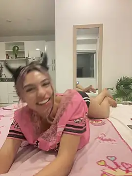 Snapshot of SweetCherry__ chatting on 06-04-26, 02:05 SweetCherry online show from 06-04-26, 02:05