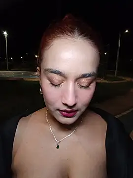 Snapshot of isabella_ferrer99 chatting on 05-17-26, 05:07 isabella ferrer99 online show from 05-17-26, 05:07