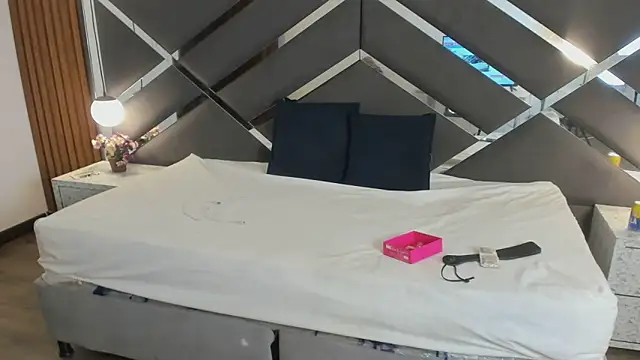 Agata thompson online show from 03-03-26, 09:44