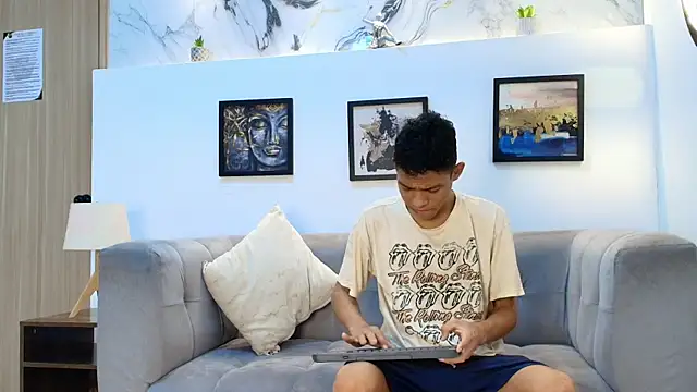 SKINNY BOYXXX online show from 04-10-26, 07:48