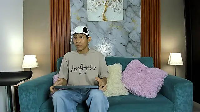 SKINNY BOYXXX online show from 03-07-26, 07:15