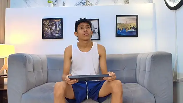 SKINNY BOYXXX online show from 03-26-26, 07:17