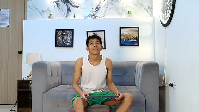 SKINNY BOYXXX online show from 04-01-26, 07:20